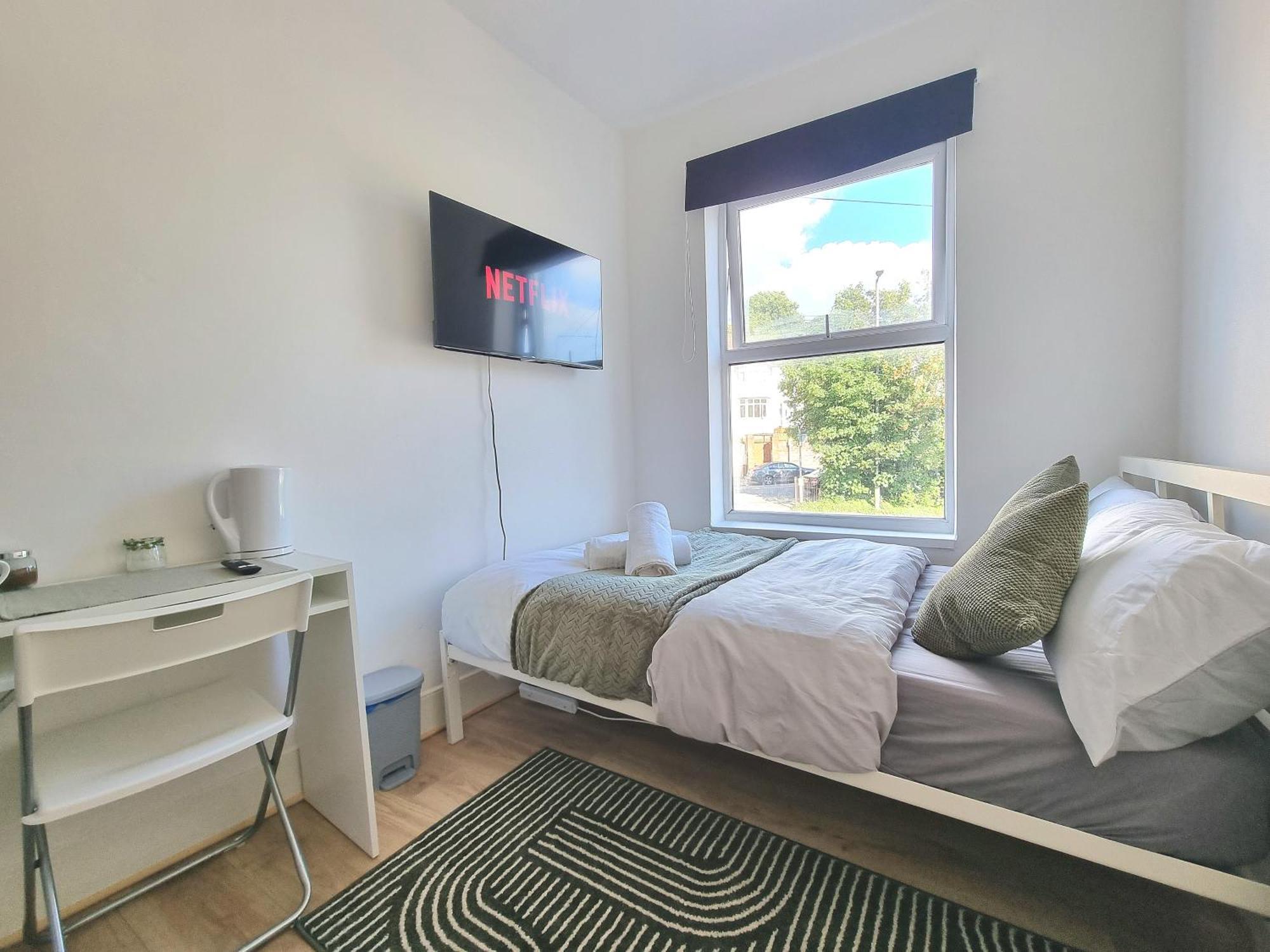 Easy Rooms, London Luton Airport -24 Hour Check-In Zewnętrze zdjęcie